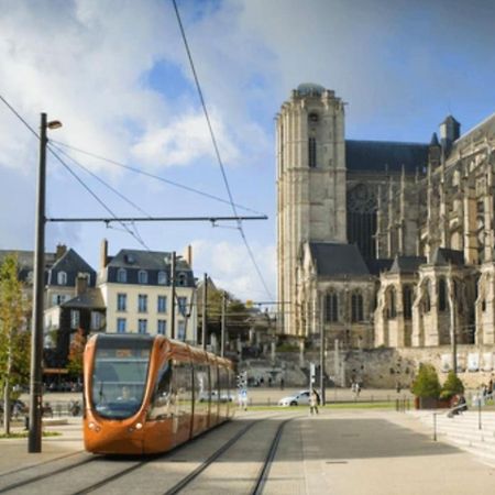 Magnifique Appart Centre Ville Renove 2 Pers Le Mans Exteriör bild